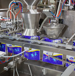 Автоматизированная линия "под ключ" для наполнения банок и дой-паков порошкообразным сырьём и мерной ложкой, до 25 упаковок/мин.-3